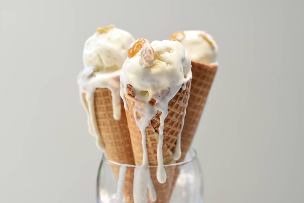 גלידת רום צימוקים - ללא מכונת גלידה