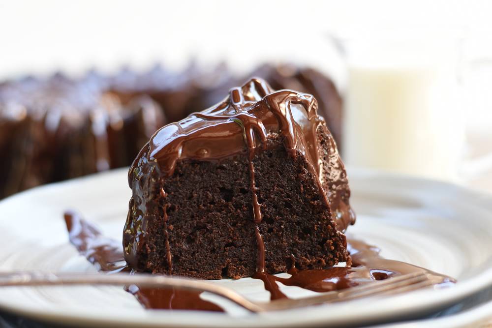 עוגת שוקולד מריר ללא סוכר ועם קמח כוסמין