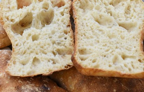 לחם איטלקי לבן (ג'בטה)