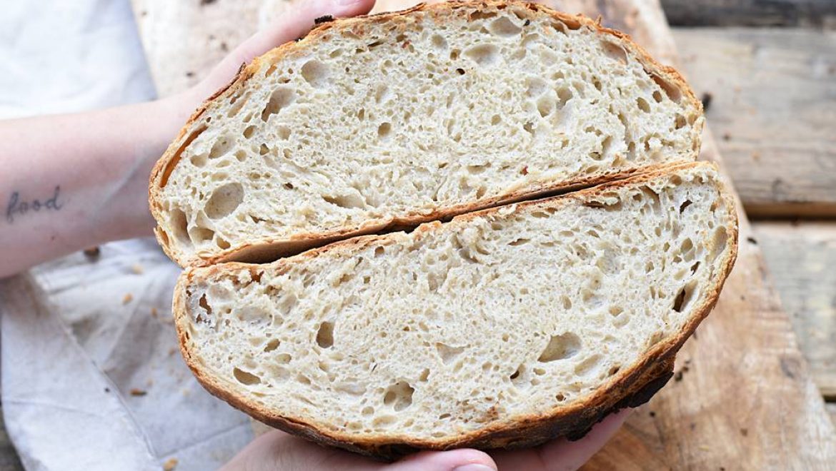 לחם ללא לישה, מהיר, מקמח כפרי וקמח לבן